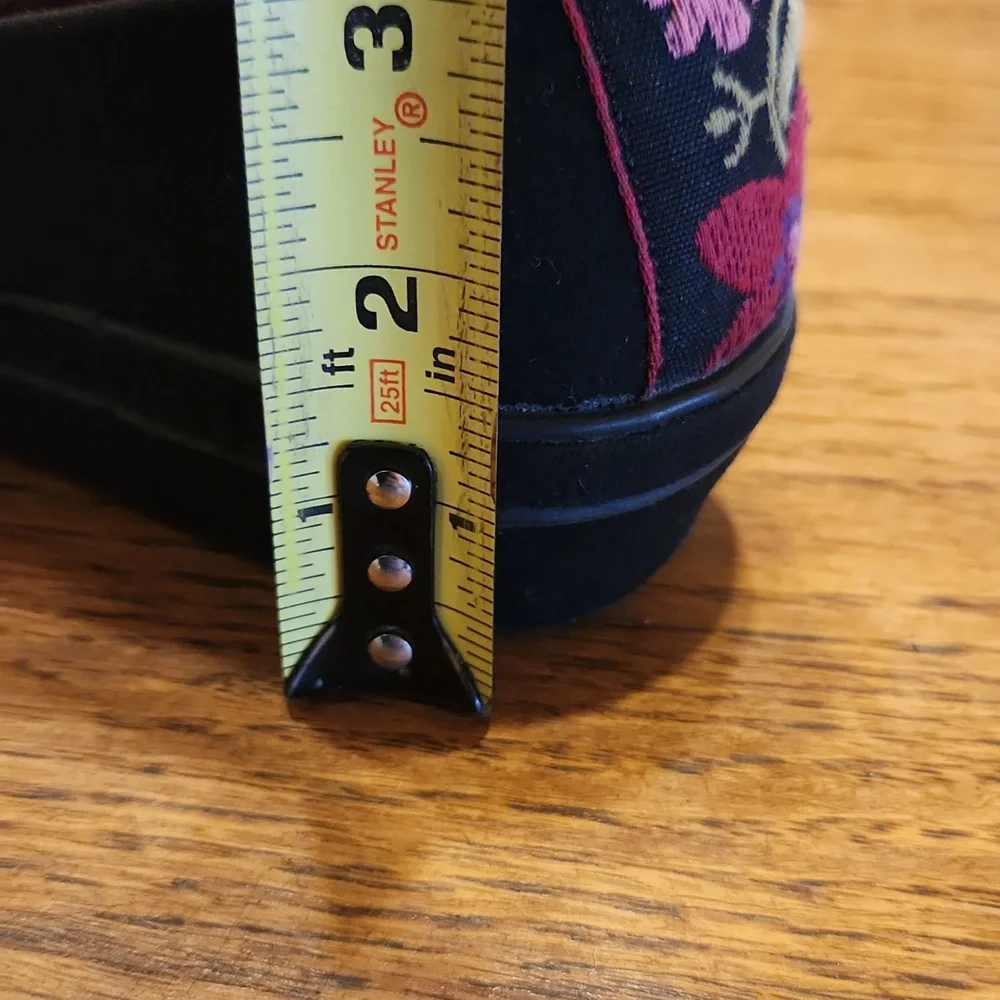 Grasshoppers Black Fabric Emboidery Heel Size 7.5 - Picture 9 of 9